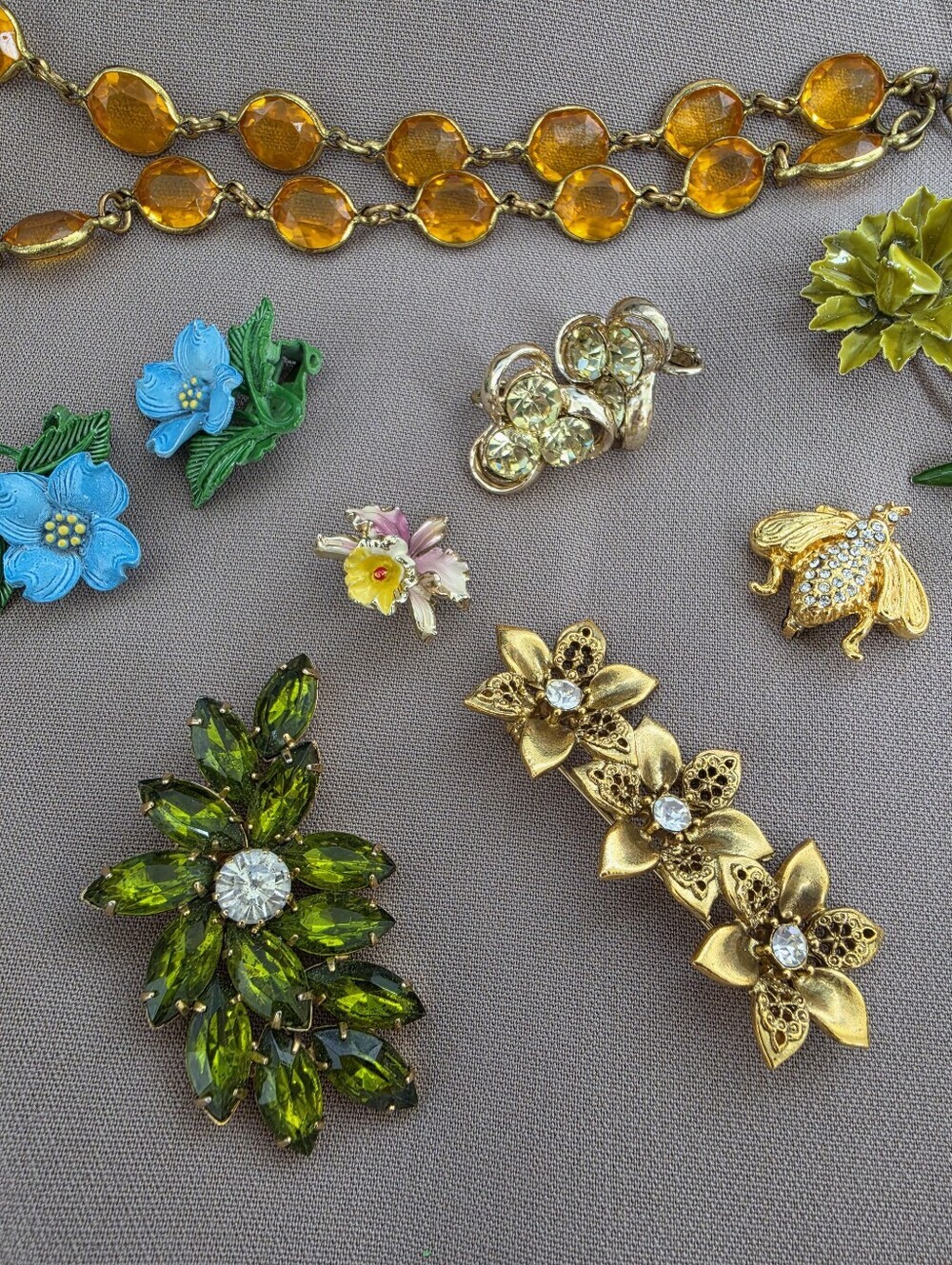 Vintage Whimsical Jewelry Lot CORO Sarah Coventry Fleurette Owl Brooch 70s 80s - Picture 6 of 13